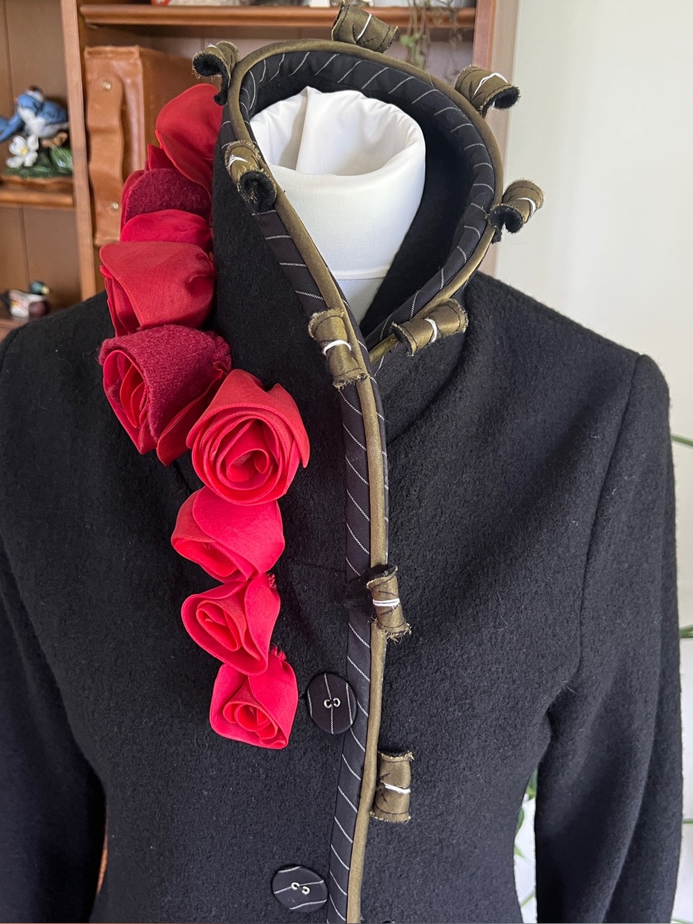 CoVelo Clothing Black Women's Wool Jacket with Red Floral Rose Accents M - Picture 6 of 16